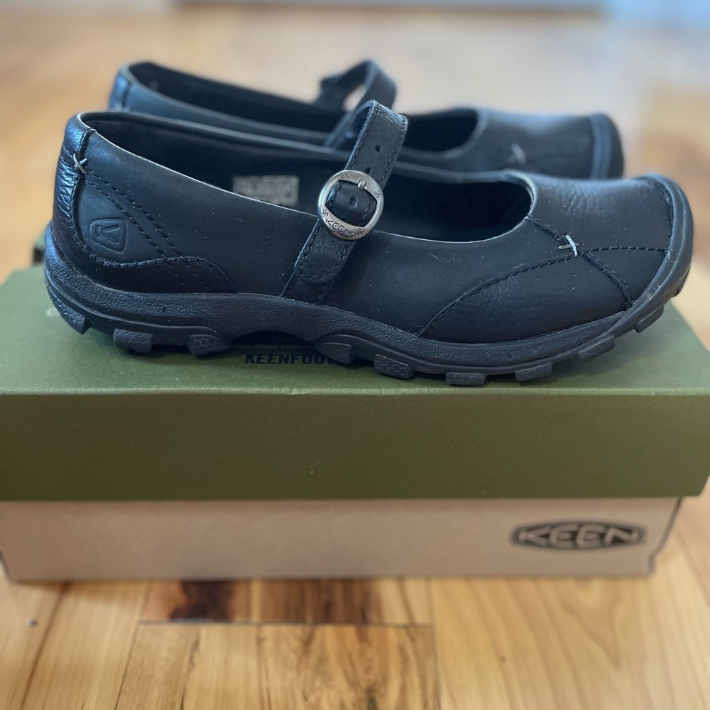 Keen Sisters MJ Shoe-Women’s Sz 8